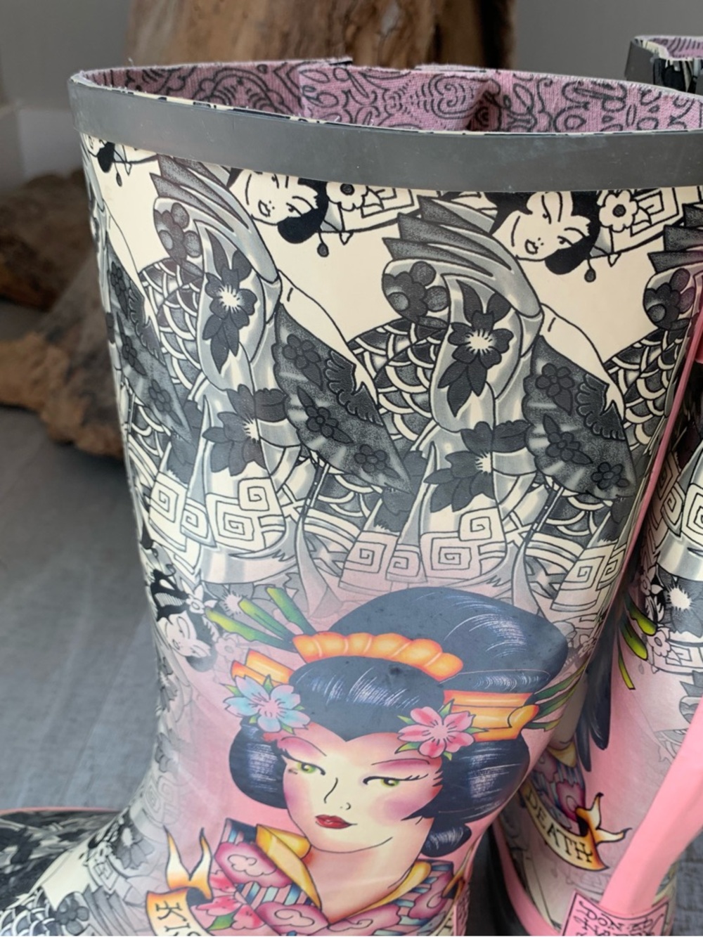 Women's Pink-Trim Patterned Rain Boots - Picture 5 of 5